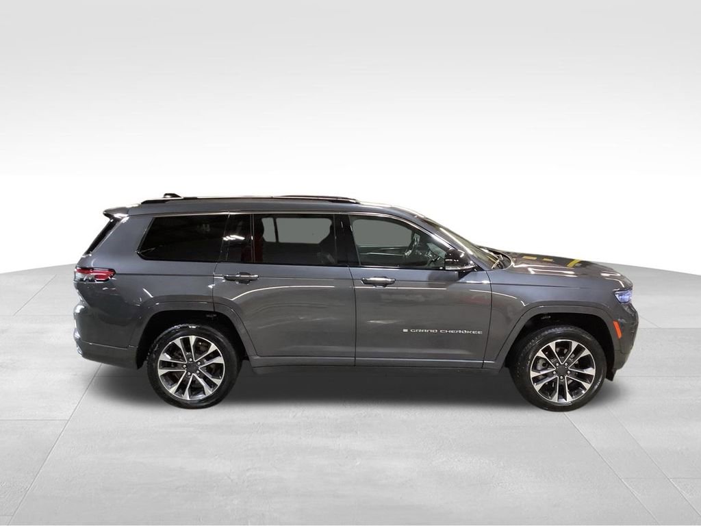 Used 2023 Jeep Grand Cherokee L Overland w/ Advanced Protech Group III image 9