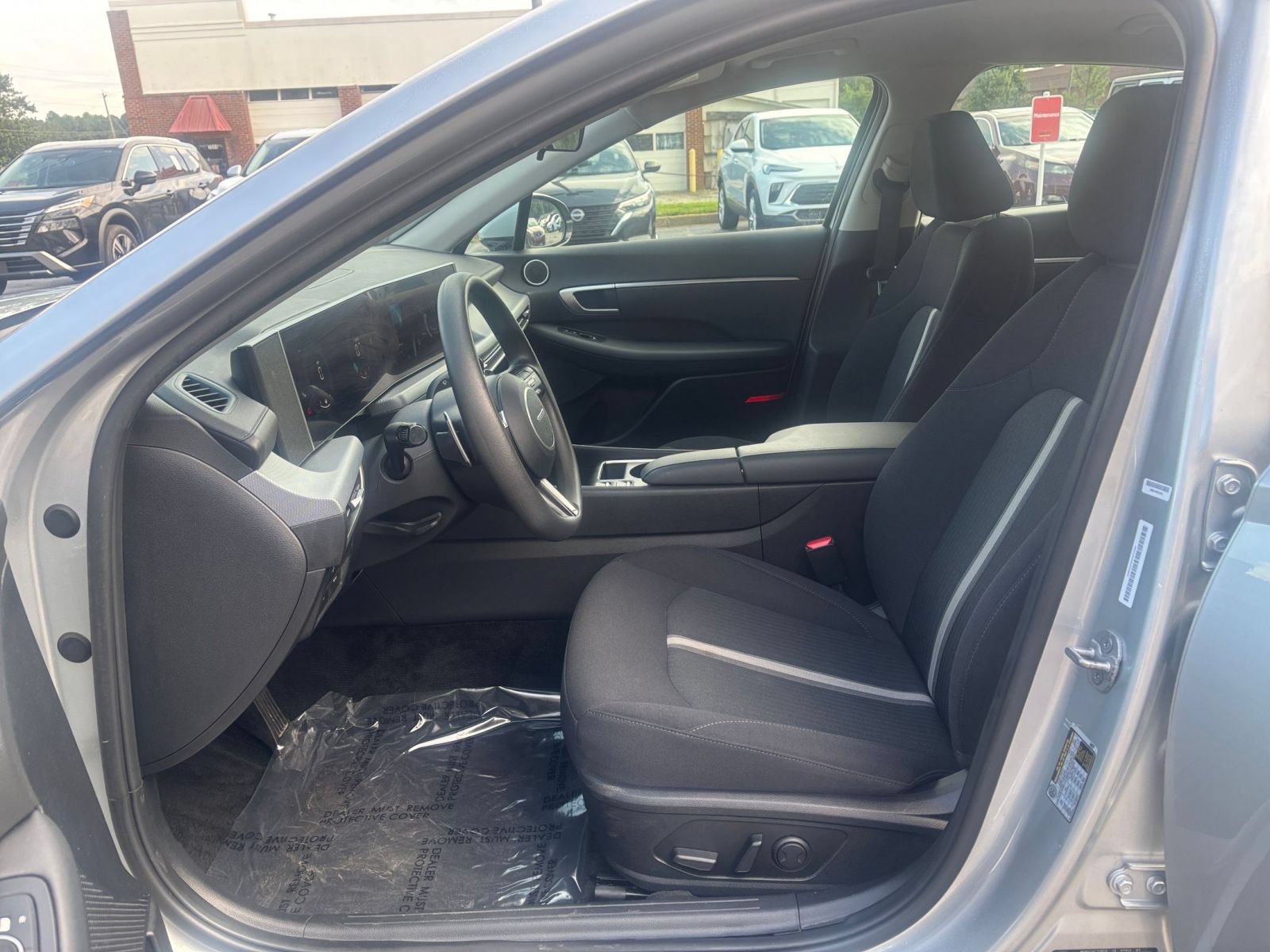 Used 2025 Hyundai Sonata SEL FWD image 28