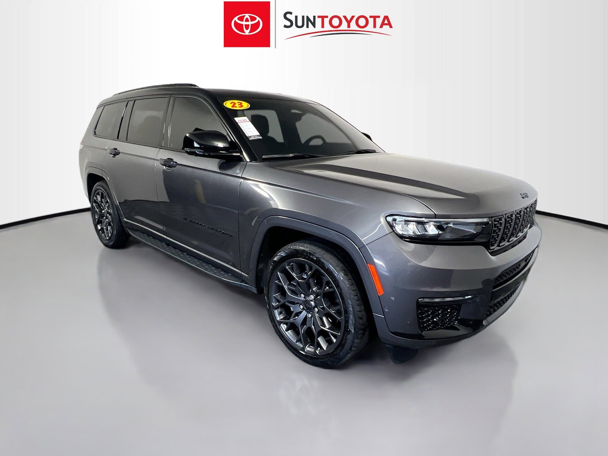 Used 2023 Jeep Grand Cherokee L Summit image 1