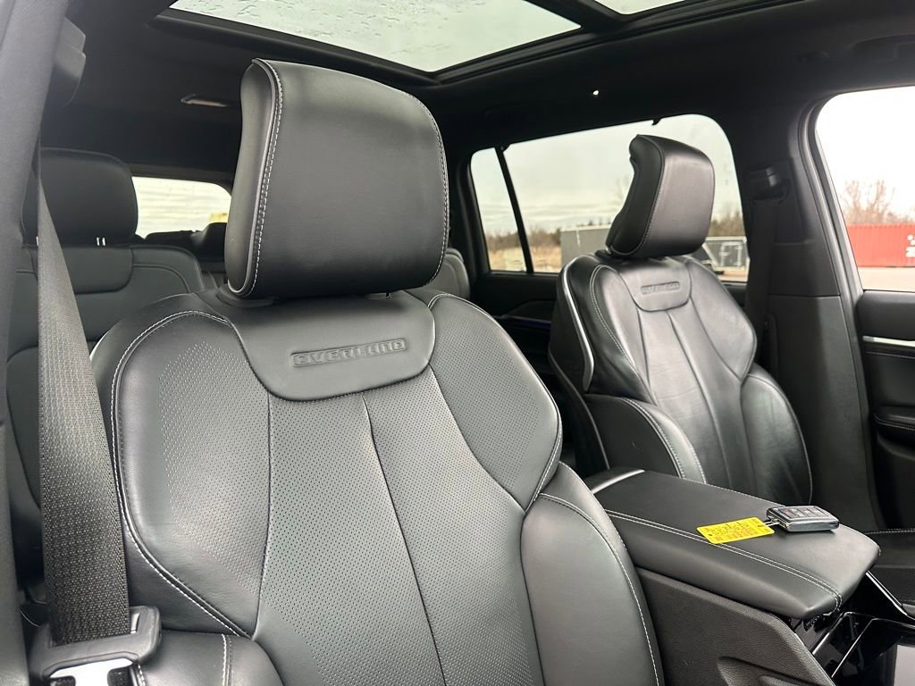 Used 2021 Jeep Grand Cherokee L Overland w/ Advanced Protech Group III image 32