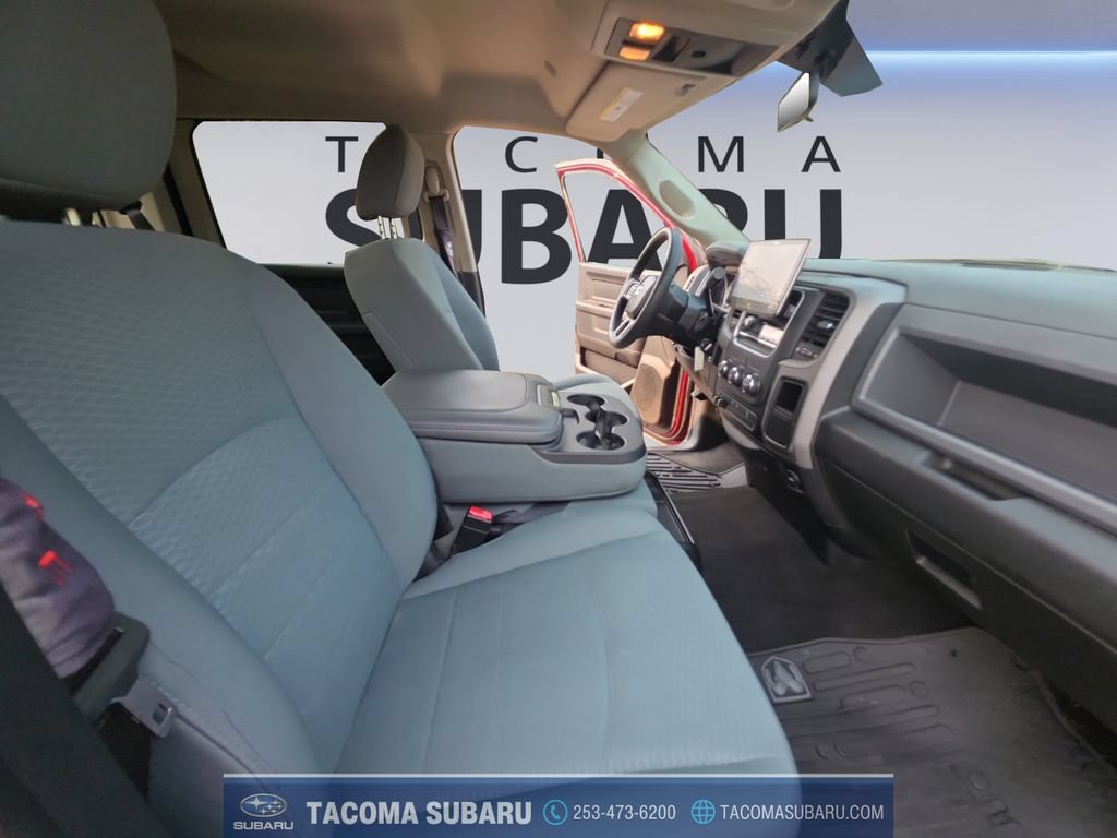 Used 2017 RAM 2500 Tradesman w/ Chrome Appearance Group RWD image 17