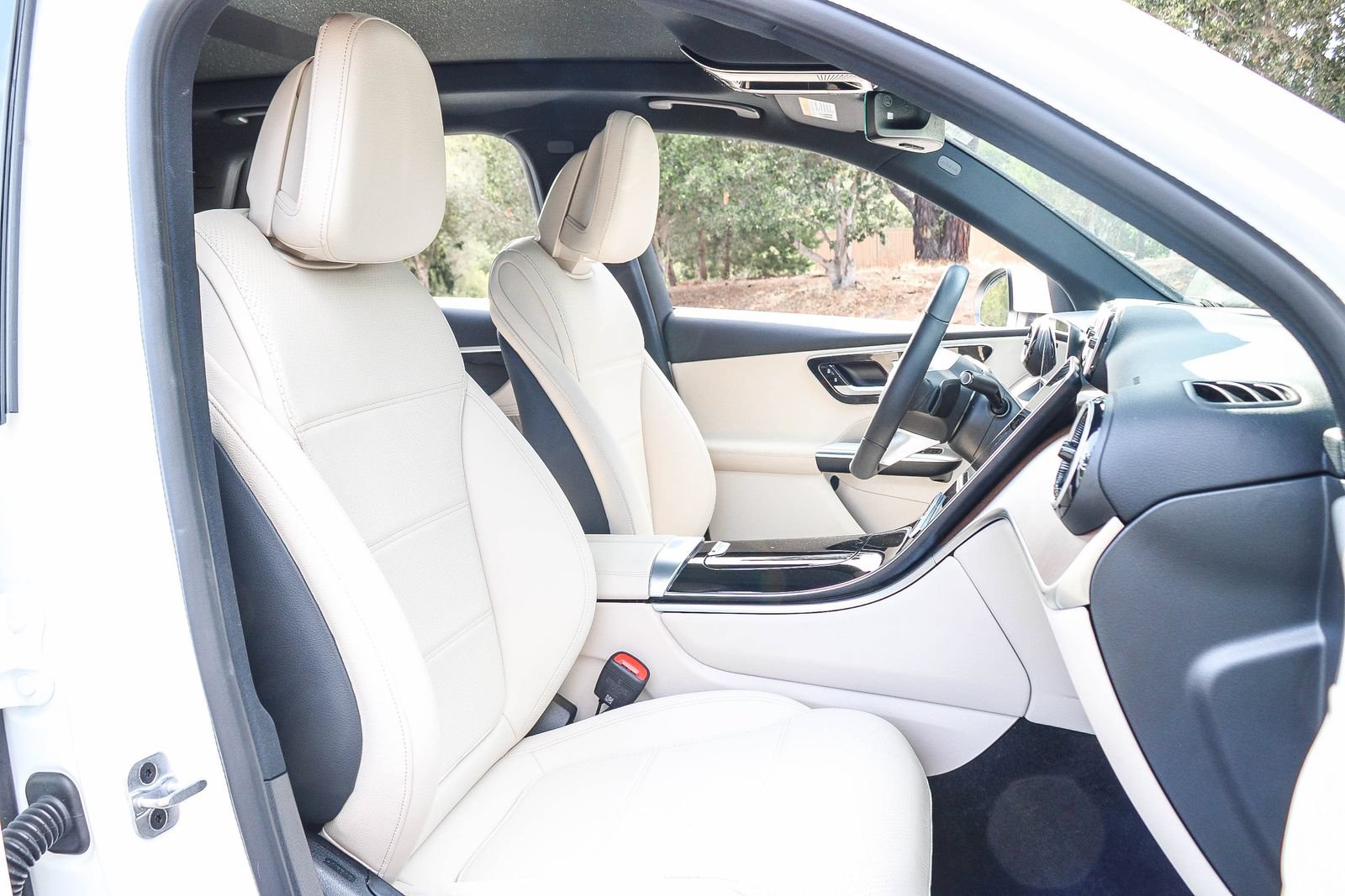 Certified 2026 Mercedes-Benz GLC 300 4MATIC image 17