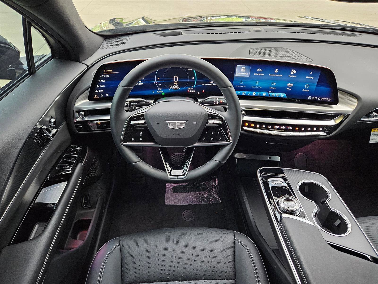 New 2025 Cadillac Lyriq Luxury w/ LPO, Floor Liner Package AWD/4WD image 12