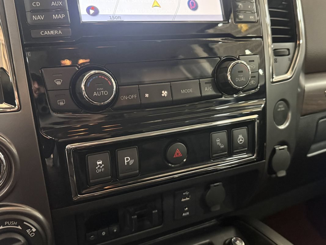 Used 2018 Nissan Titan XD AWD/4WD image 15