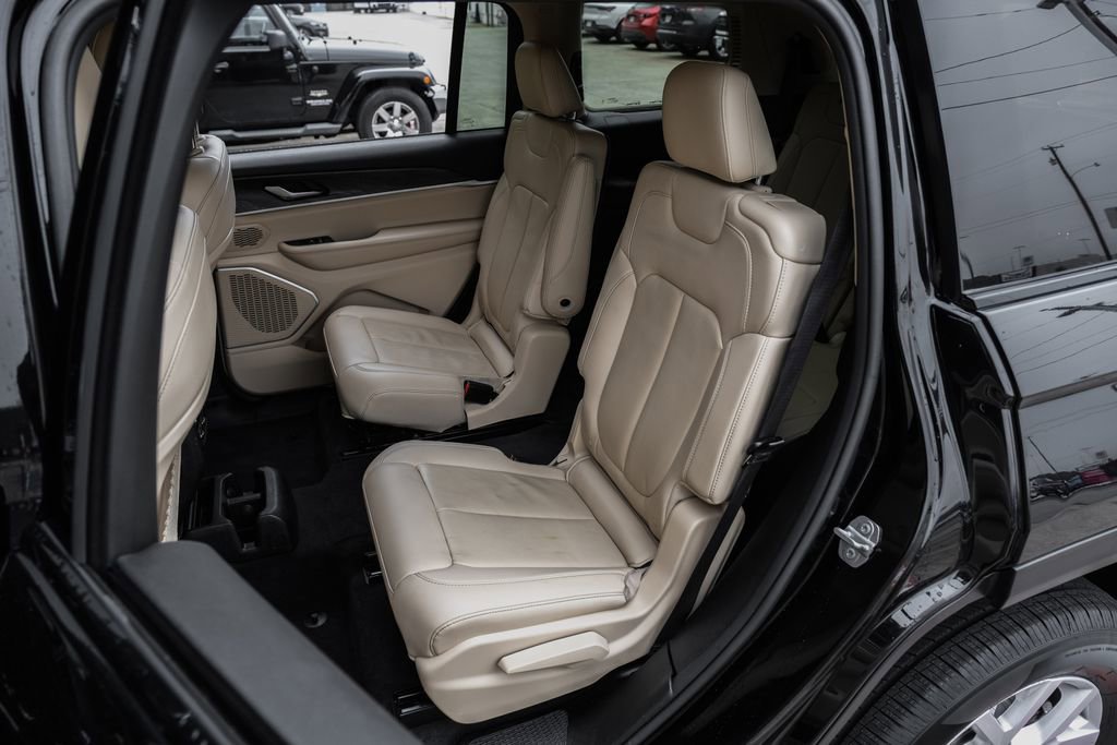 Used 2022 Jeep Grand Cherokee L Limited AWD/4WD image 51