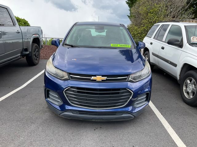 Used 2017 Chevrolet Trax LS FWD image 2