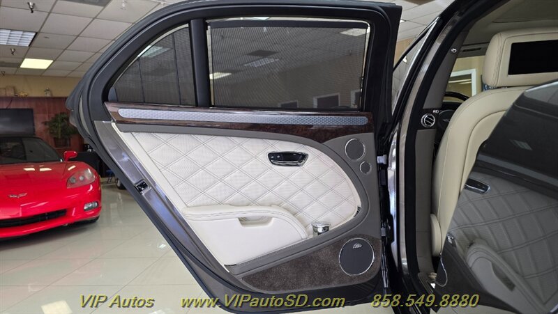 Used 2013 Bentley Mulsanne RWD image 20