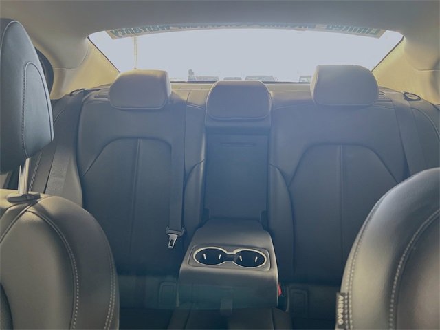 Used 2025 Genesis G70 2.5T image 25