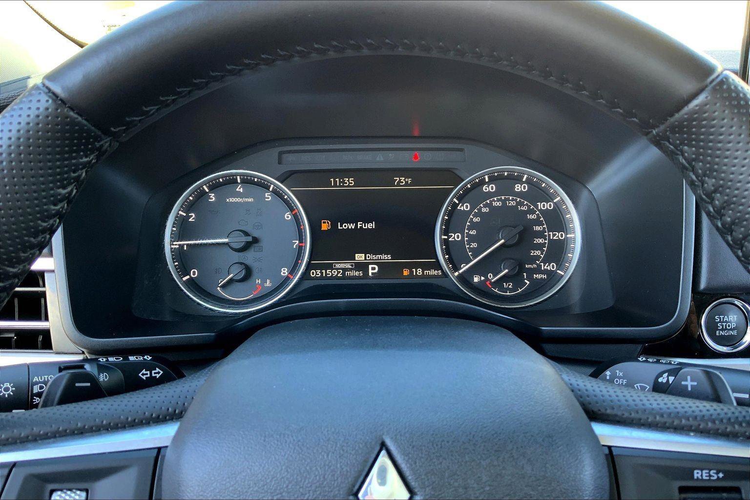 Used 2025 Mitsubishi Outlander SE image 19