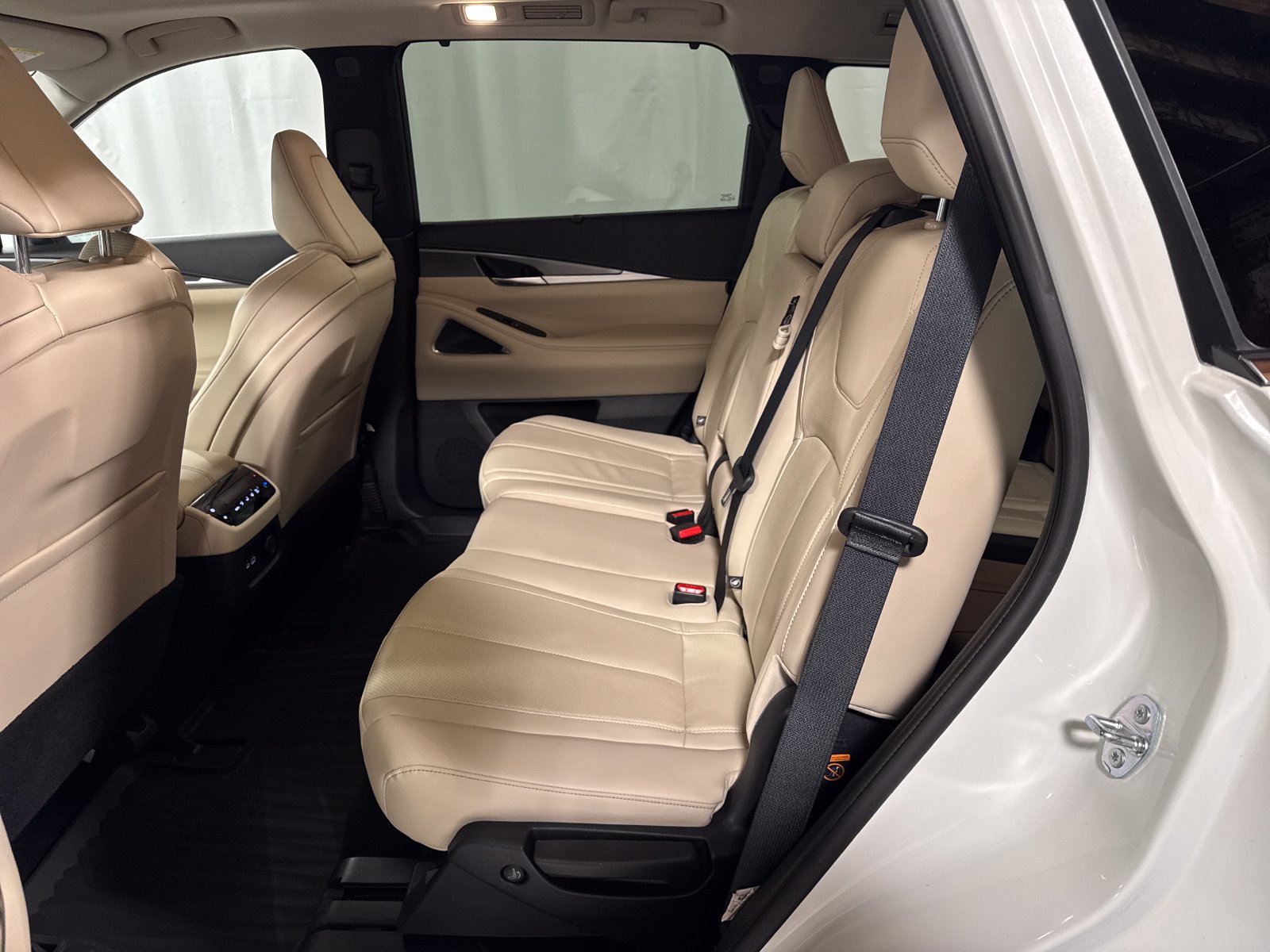 Used 2022 INFINITI QX60 Luxe w/ Performance Audio Package AWD/4WD image 5