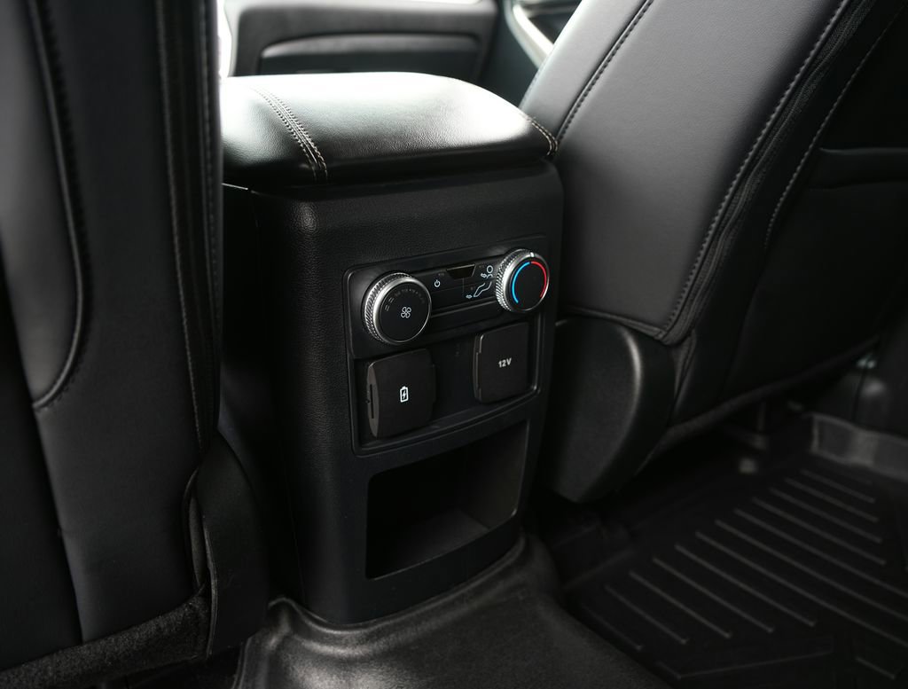 Used 2021 Ford Explorer XLT w/ Equipment Group 202A image 25