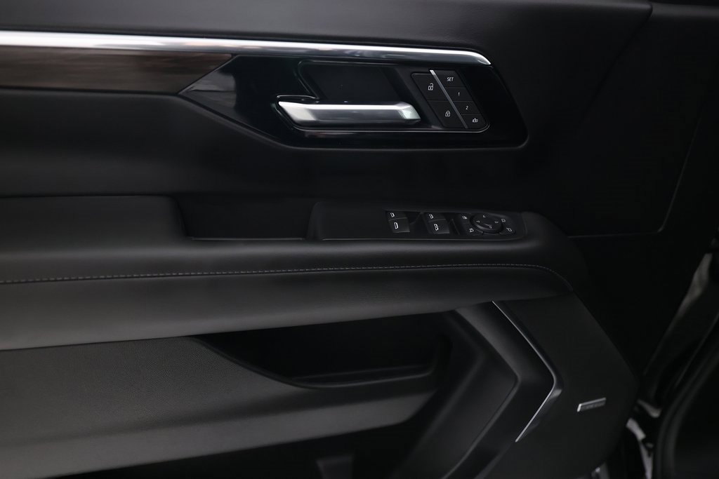 Used 2026 Chevrolet Tahoe Z71 w/ Comfort Package image 19