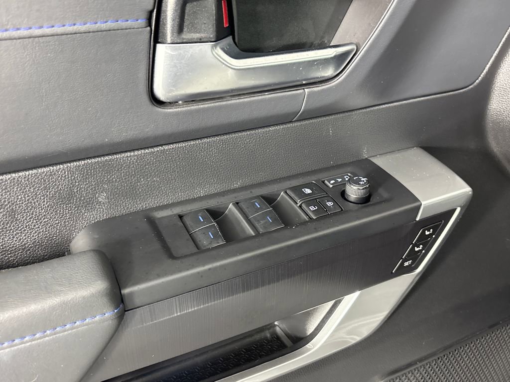 Used 2023 Toyota Sequoia Platinum image 10