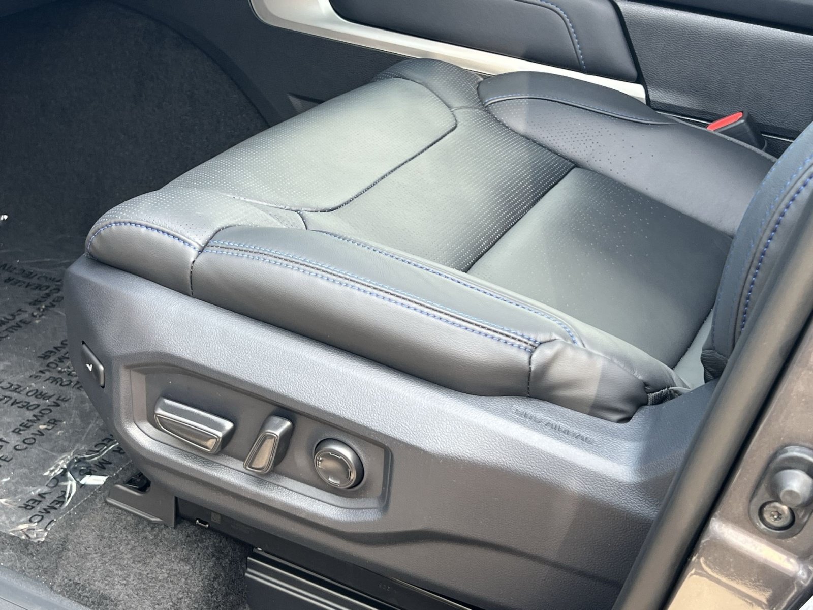 New 2026 Toyota Tundra Platinum AWD/4WD image 8