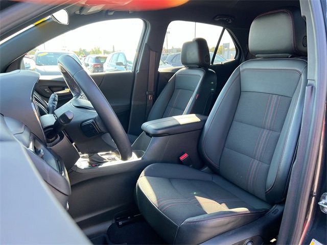 Used 2022 Chevrolet Equinox RS w/ Infotainment Package image 18