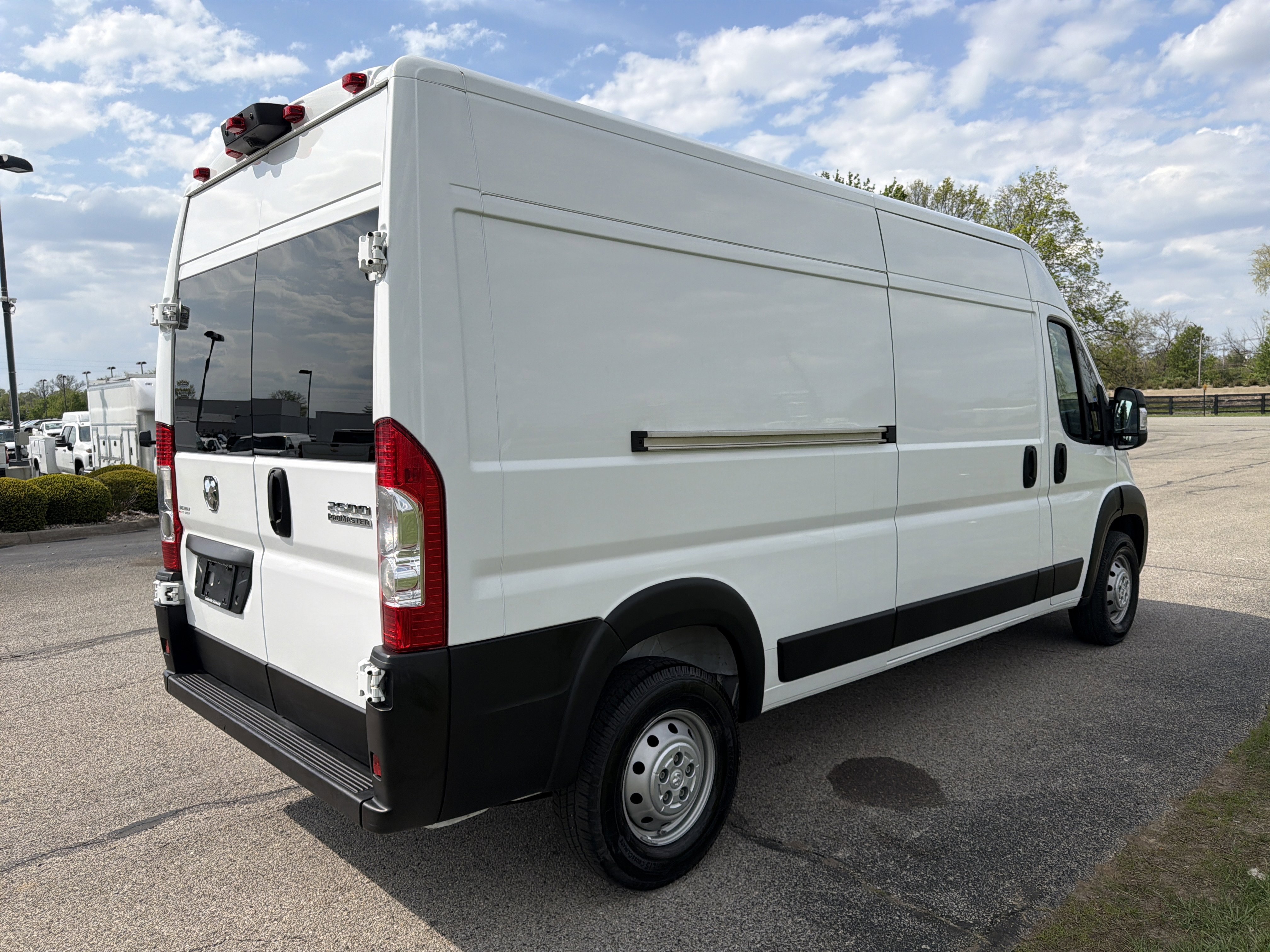Used 2023 RAM ProMaster 2500 image 7