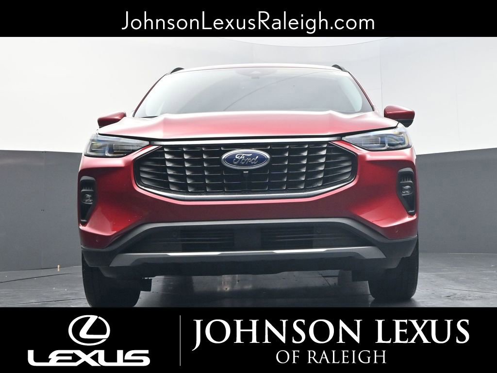 Used 2025 Ford Escape Platinum w/ Premium Technology Package image 11