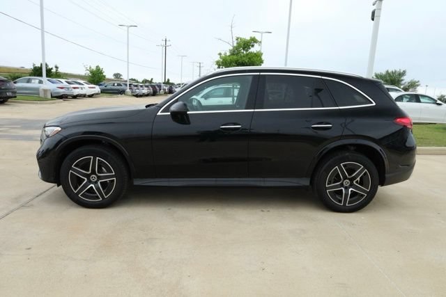 Used 2026 Mercedes-Benz GLC 300 image 4