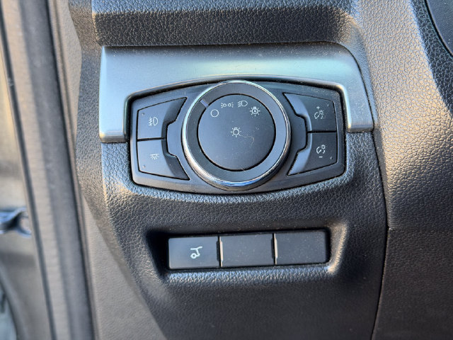 Used 2018 Ford Explorer XLT w/ Equipment Group 202A FWD image 8