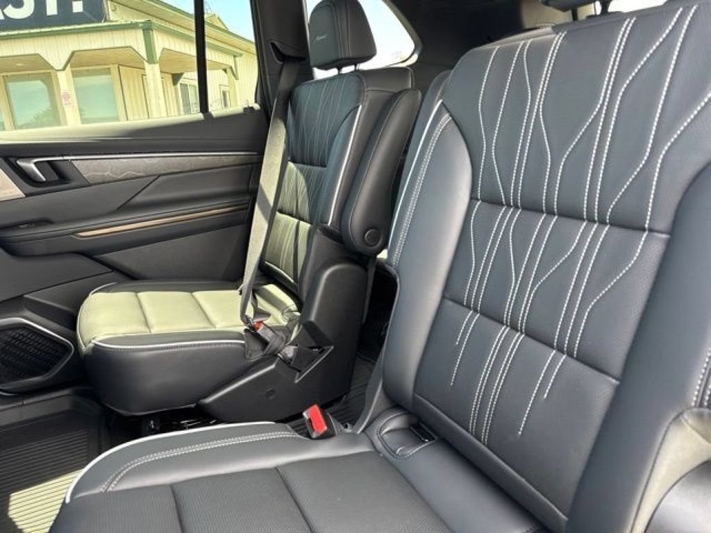 New 2026 Buick Enclave Avenir w/ Super Cruise Package AWD/4WD image 12