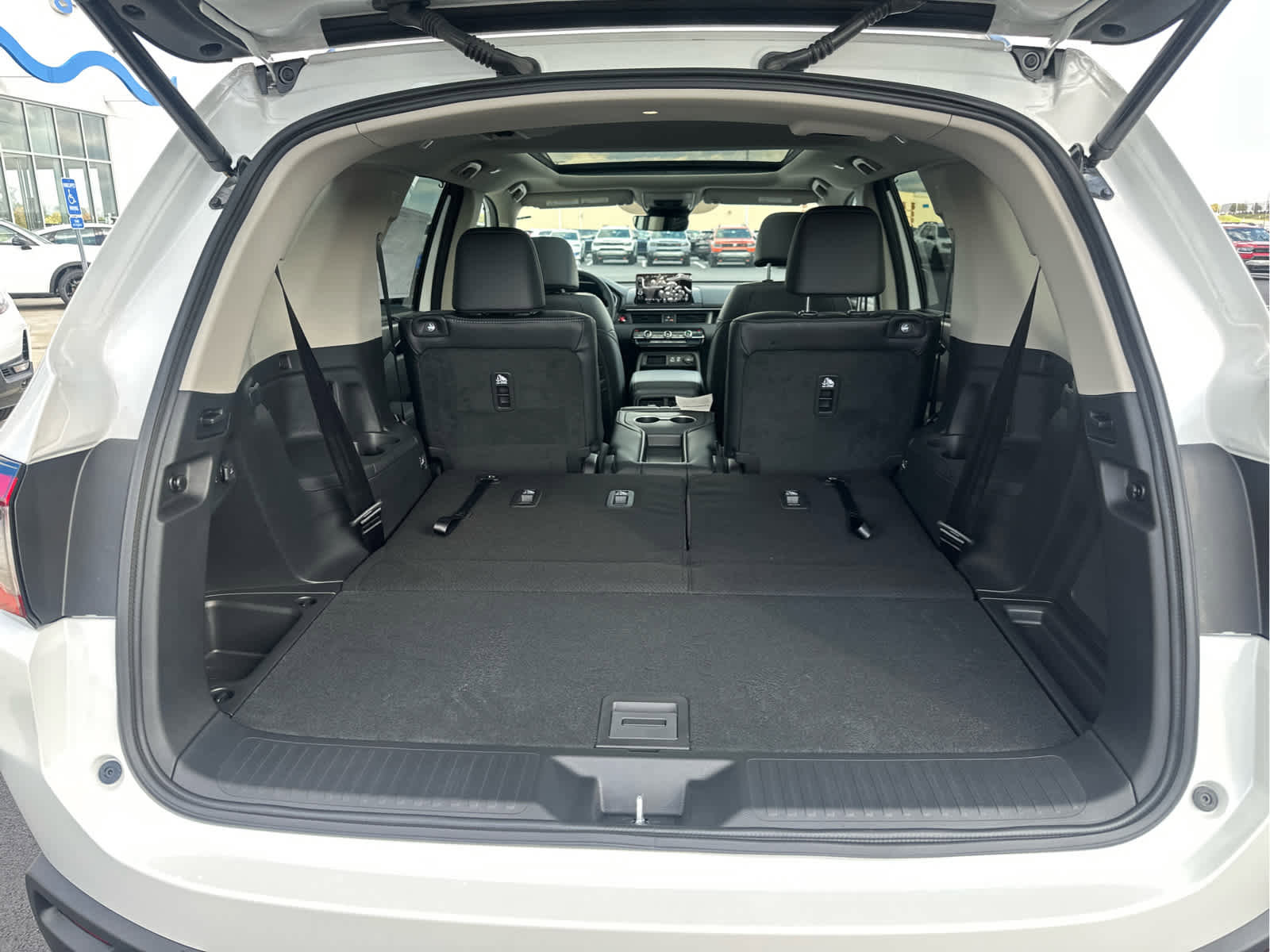 New 2025 Honda Pilot Touring image 57