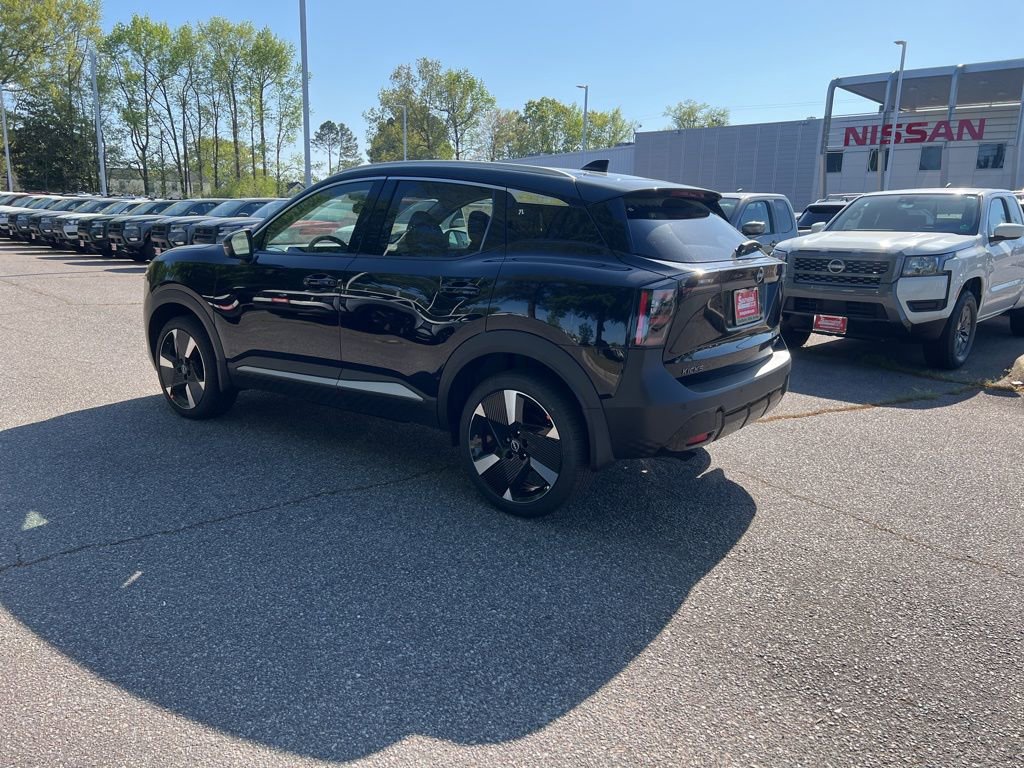 New 2025 Nissan Kicks SR AWD/4WD image 2