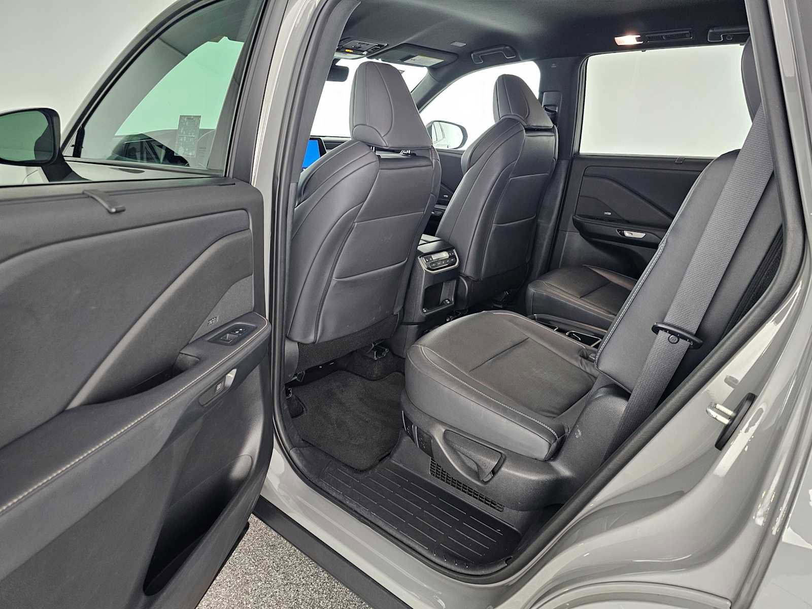 Certified 2024 Lexus TX 500h AWD w/ Technology Package image 18