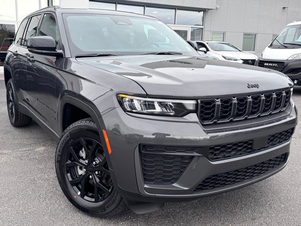 New 2026 Jeep Grand Cherokee Altitude