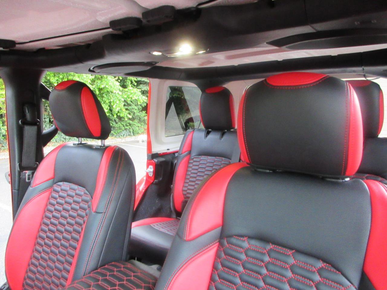 Used 2021 Jeep Wrangler Unlimited Rubicon w/ Dual Top Group image 12