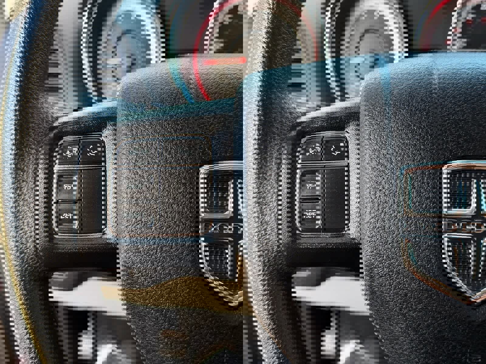 Used 2018 Dodge Grand Caravan SE w/ UConnect Hands-Free Group image 27