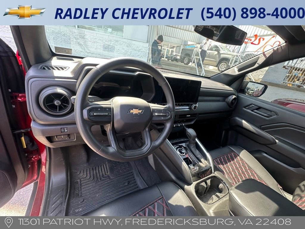 Certified 2025 Chevrolet Colorado W/T w/ Advanced Trailering Package AWD/4WD image 15