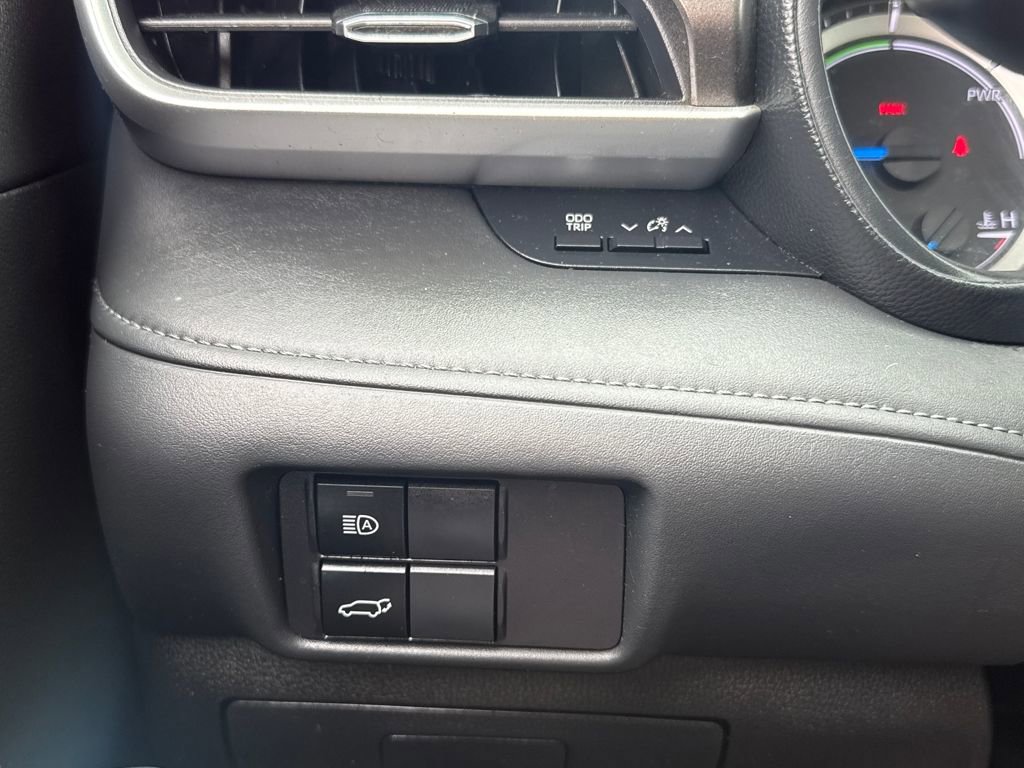 Used 2024 Toyota Highlander LE image 31