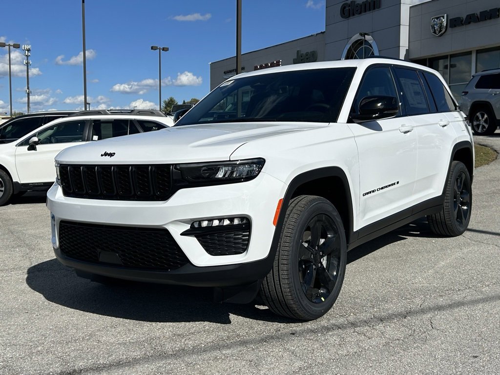 New 2025 Jeep Grand Cherokee Limited image 2