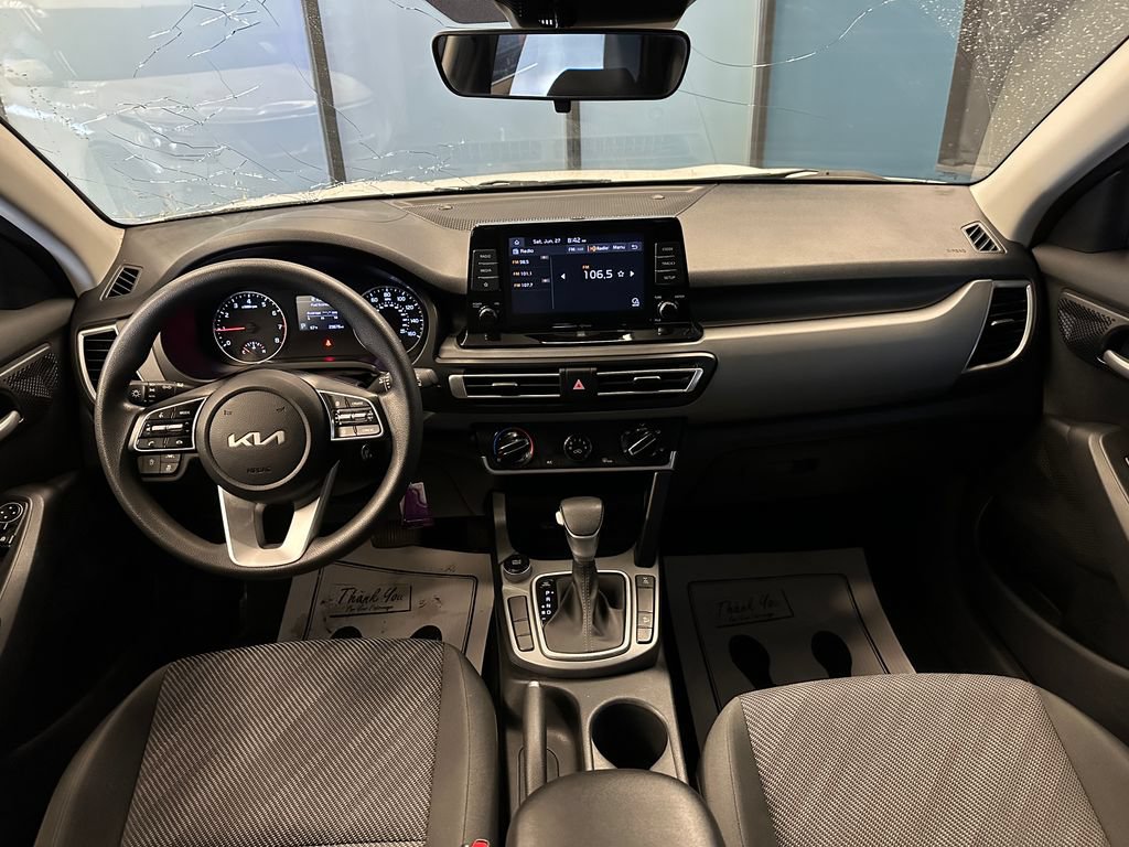 Used 2023 Kia Seltos LX AWD/4WD image 9
