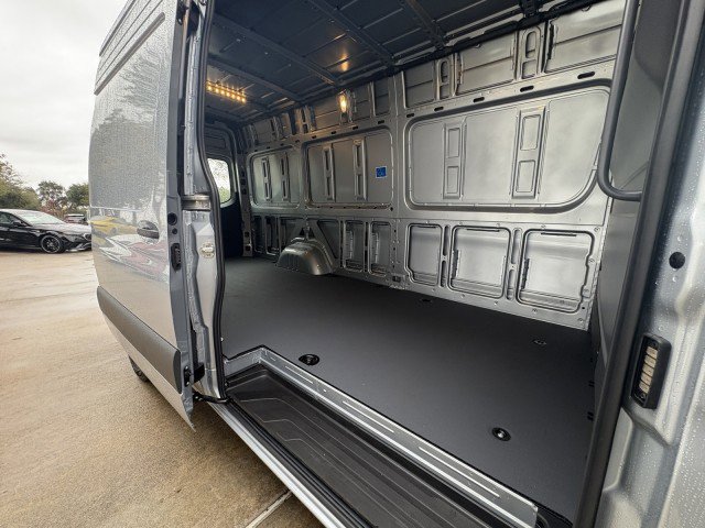 New 2026 Mercedes-Benz Sprinter 2500 image 19