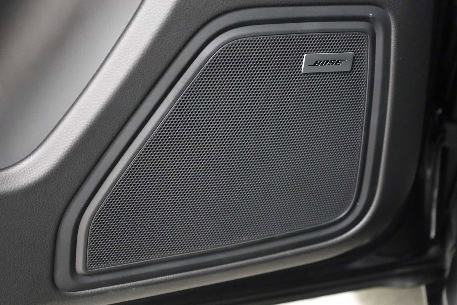 New 2026 Porsche Macan image 17