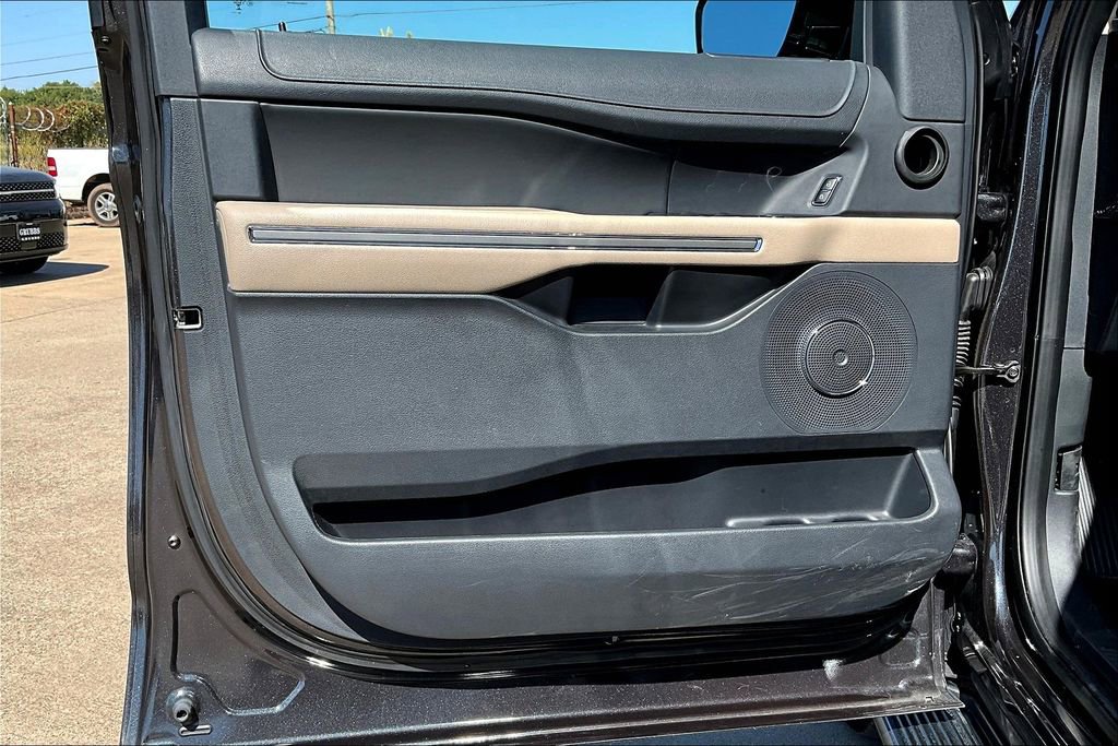 Used 2024 Ford Expedition XLT image 20