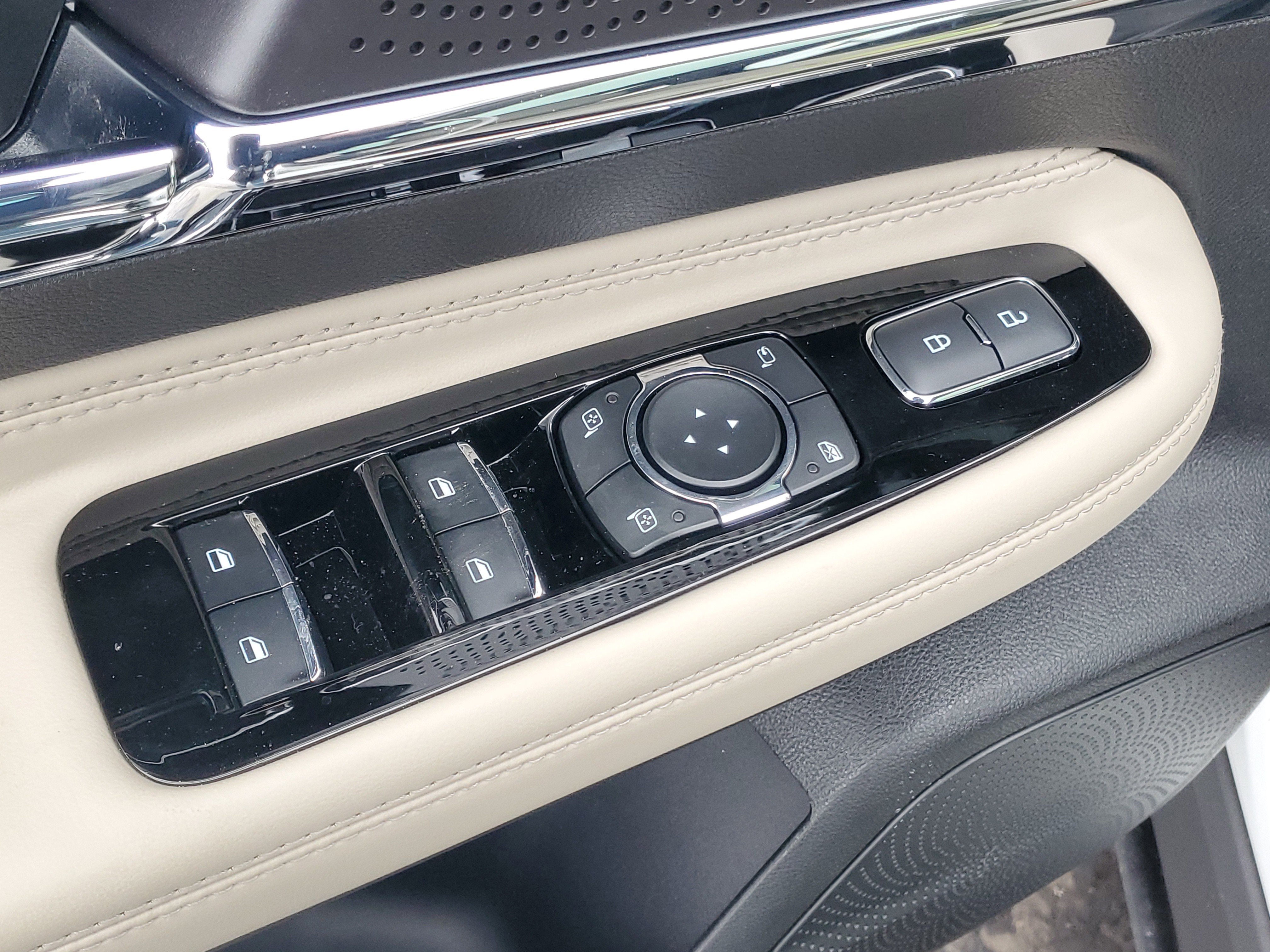 New 2026 Lincoln Corsair Premiere image 10