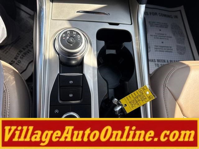Used 2022 Ford Explorer XLT w/ Equipment Group 202A AWD/4WD image 33