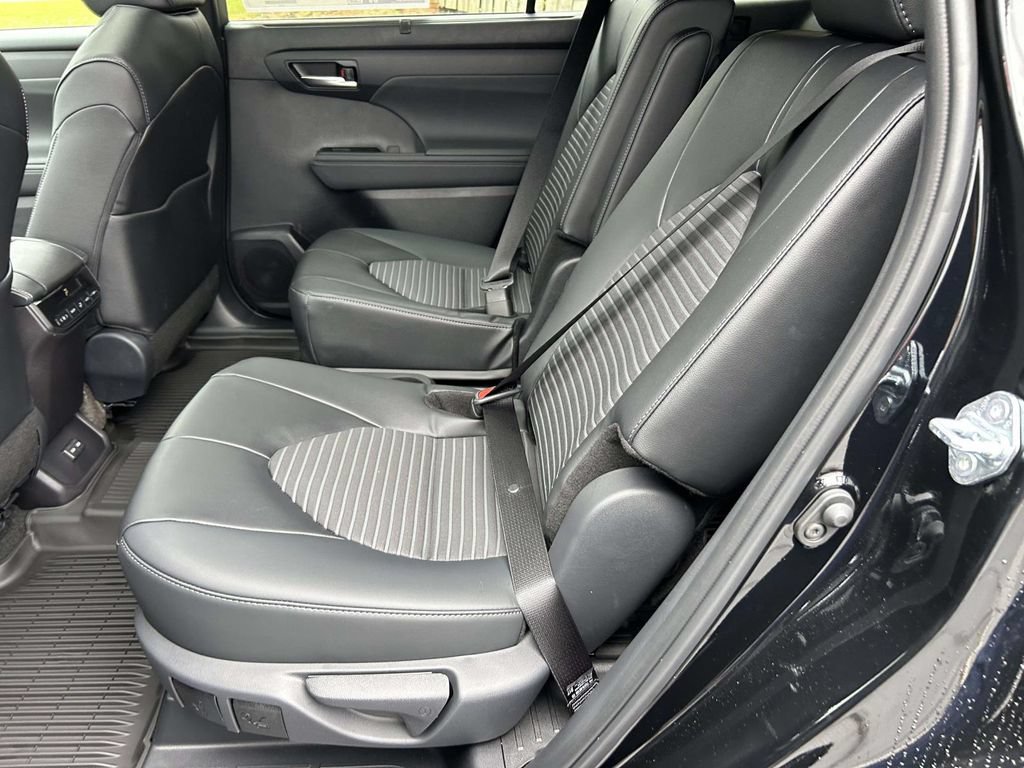 New 2026 Toyota Highlander XSE AWD/4WD image 15