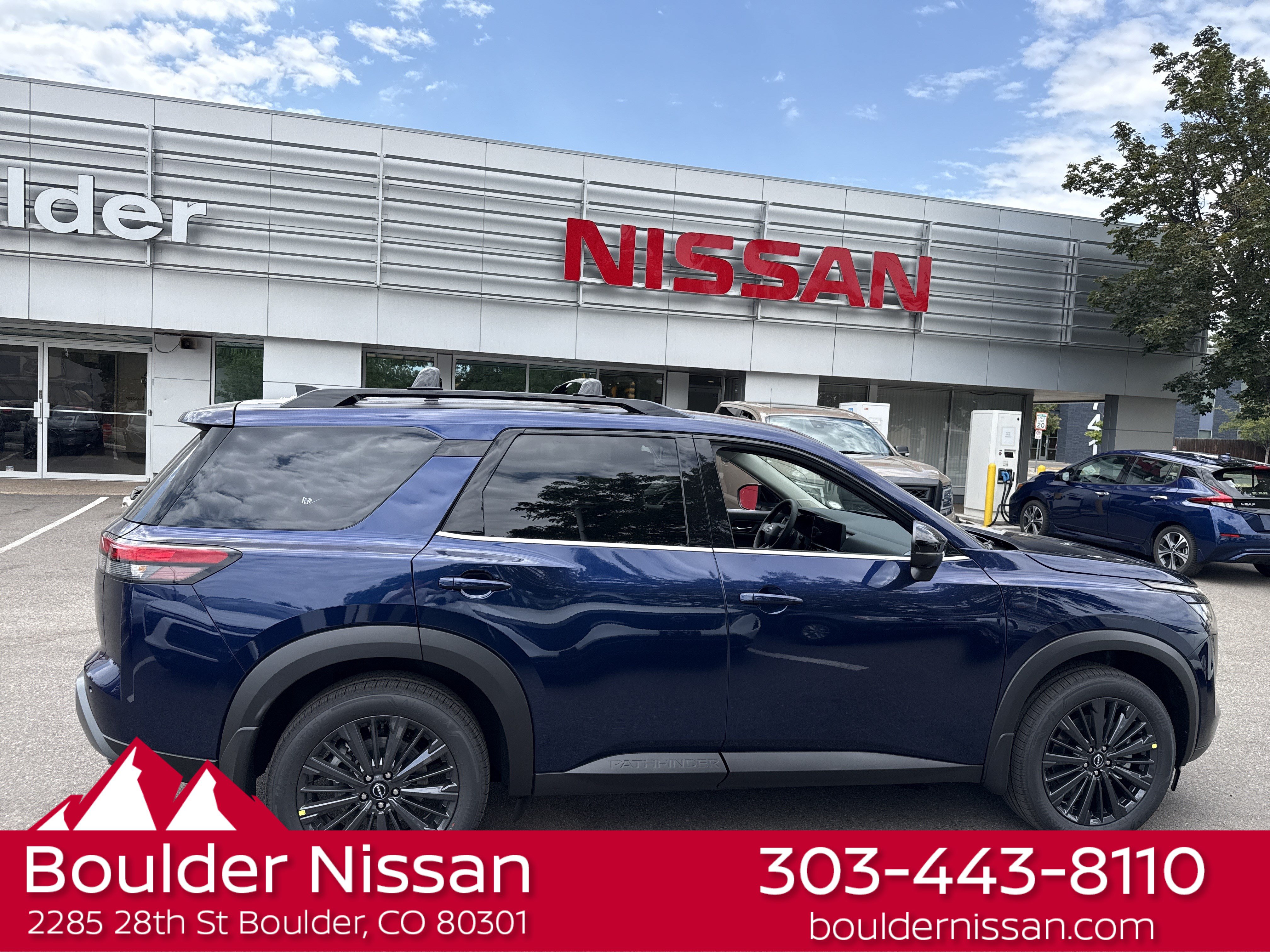 New 2026 Nissan Pathfinder SL w/ SL Premium Package AWD/4WD image 8