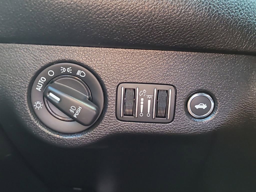 Used 2022 Dodge Challenger SXT w/ Blacktop Package image 20