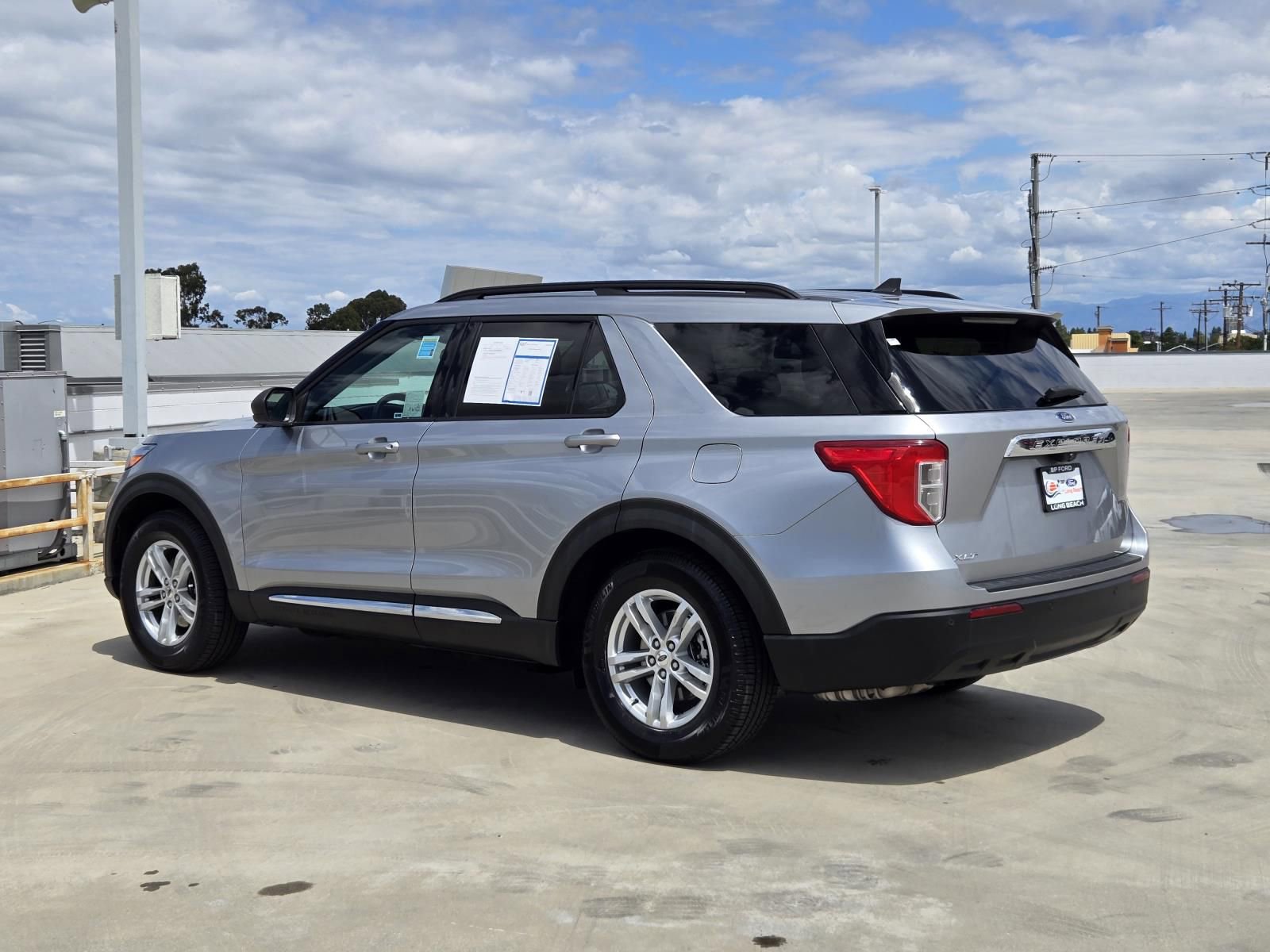 Used 2021 Ford Explorer XLT RWD image 6