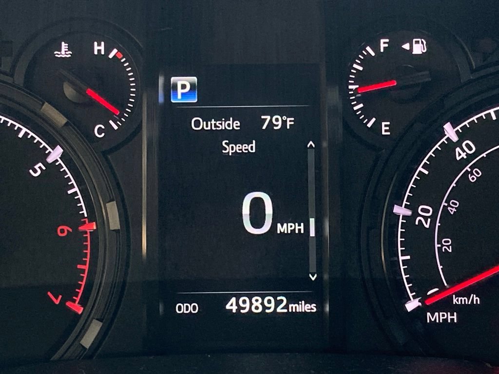 Used 2022 Toyota 4Runner SR5 Premium w/ Moonroof Package RWD image 18