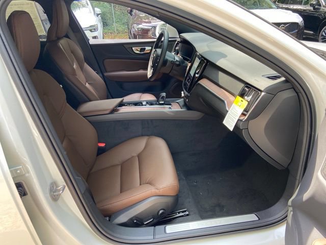 New 2026 Volvo V60 B5 Cross Country Plus w/ Protection Package Premier AWD/4WD image 16