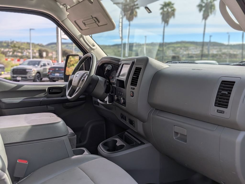 Used 2020 Nissan NV 2500 SV image 25