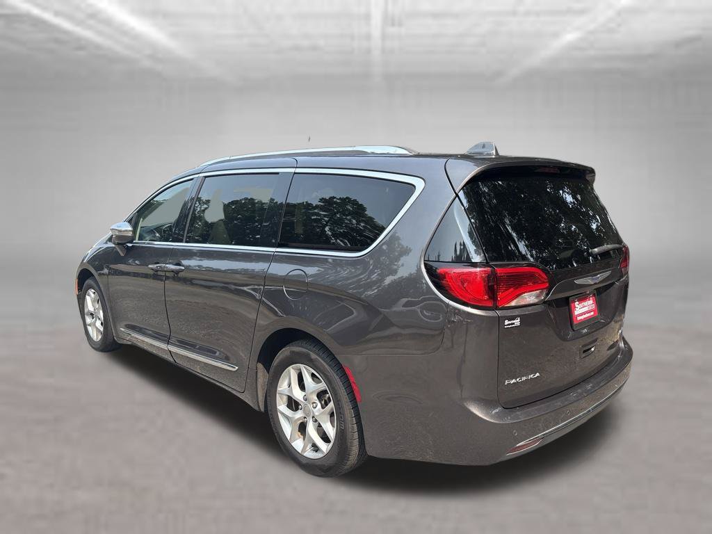 Used 2020 Chrysler Pacifica Limited FWD image 3
