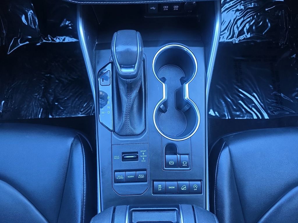 Used 2021 Toyota Highlander XLE image 12