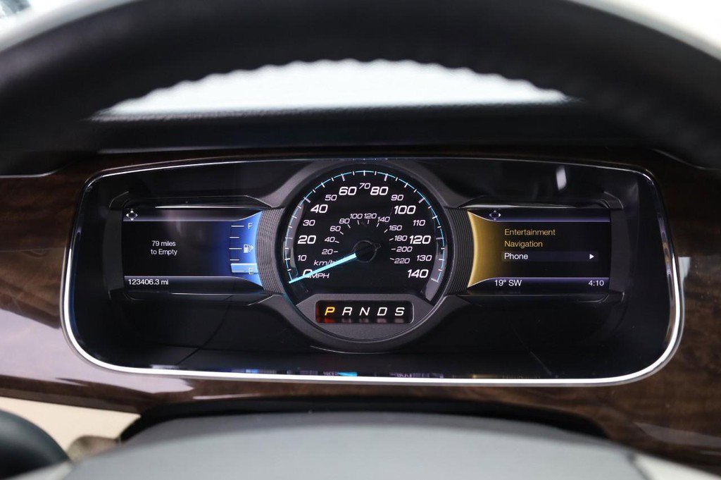 Used 2014 Ford Taurus Limited w/ Equipment Group 301A image 11