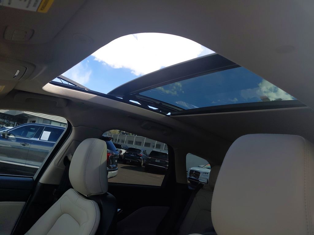 New 2026 Lincoln Corsair Grand Touring AWD/4WD image 12